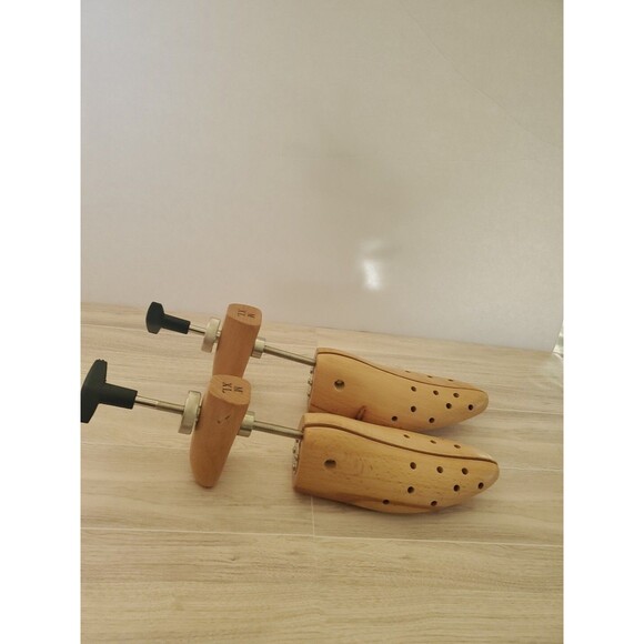 FootFitter Other - FootFitter Professional Shoe Stretcher Pair Mens M/Xl Plugs For Holes Not Includ